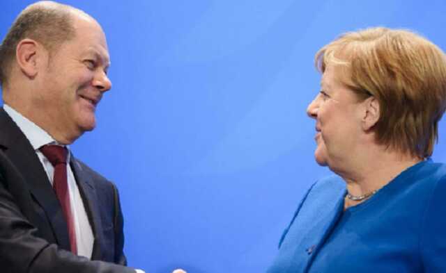 Шольц поддержал политику Меркель в отношении России, но упрекнул за газ