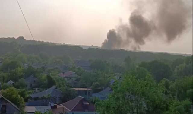 В Макеевке из-за обстрела мощный пожар