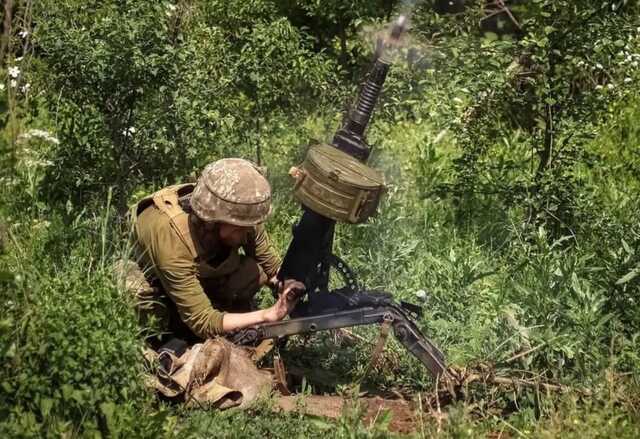 Россия потеряла в войне против Украины 34 430 человек, уничтожено более 1500 танков