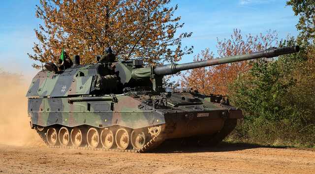 Стало известно, сколько Panzerhaubitzen 2000 прибыли в Украину