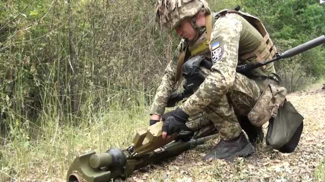 Львовские десантники "приземлили" очередной "Аллигатор" РФ: уничтожение вертолета боец посвятил сыну