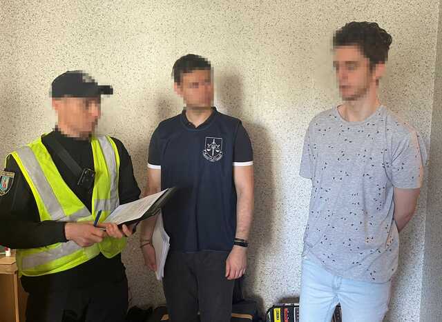 В Киеве аферист обещал помочь эвакуировать людей из Мариуполя