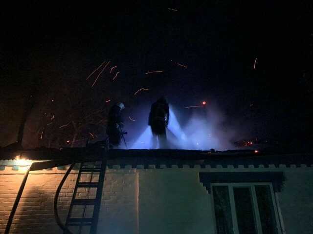 В Вінницькій області від удару блискавки зайнявся житловий будинок