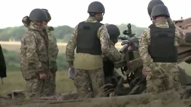 Появилось видео, как в Британии обучают украинских военных стрелять из РСЗО M270