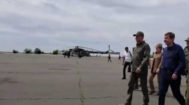 «Засветил» вертолет: В Мариуполь прибыл заместитель Шойгу