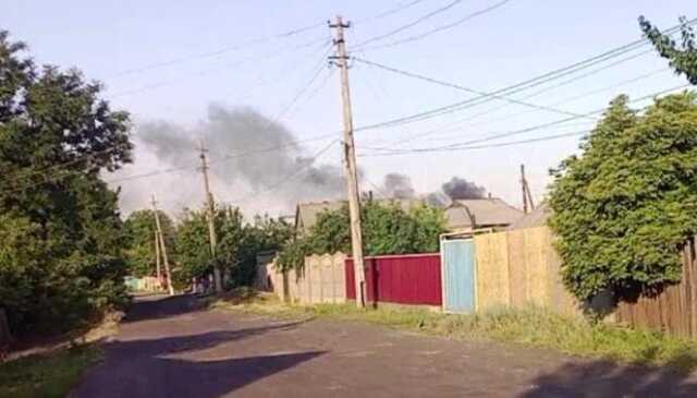 В ОРЛО горит нефтебаза военных РФ. Опубликованы фото пожара