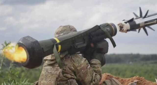 Украинка с Javelin’ом на плече покорила интернет