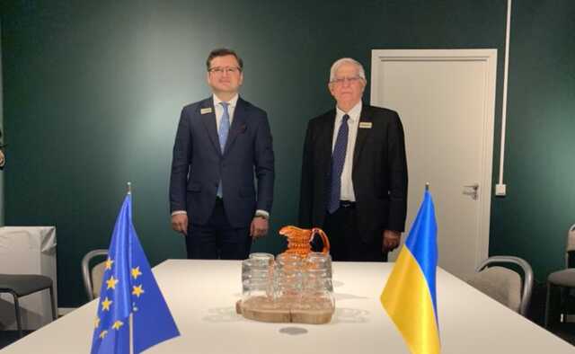 Кулеба и глава дипломатии ЕС обсудили работу над седьмым пакетом санкций против России