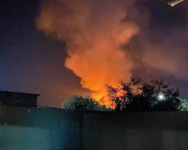 На Луганщине прогремели взрывы, загорелся склад с боеприпасами оккупантов