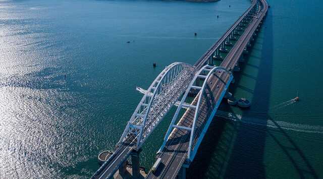 Оккупанты испугались украинских ракет и усилили охрану Крымского моста