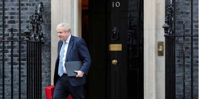 В Британии ушли с должностей четыре министра, Джонсон оказался под давлением