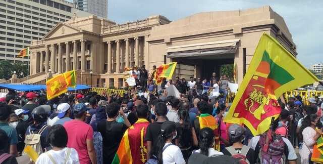 Из-за войны в Украине: премьер-министр Шри-Ланки объявил страну банкротом