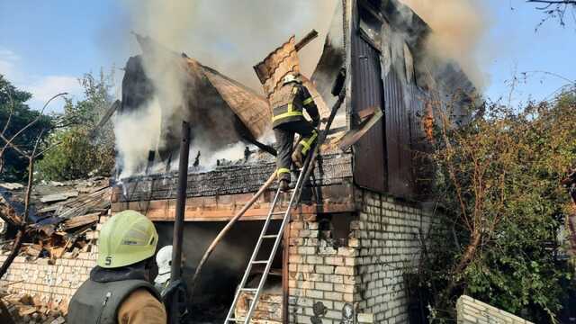 Вечерний обстрел Харькова: спасатели показали фото и видео последствий