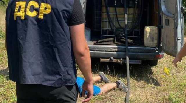 В Черновицкой области машинисты воровали горючее с тепловозов