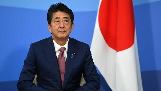 На экс-премьера Японии Синдзо Абэ совершили покушение: он в тяжелом состоянии в больнице