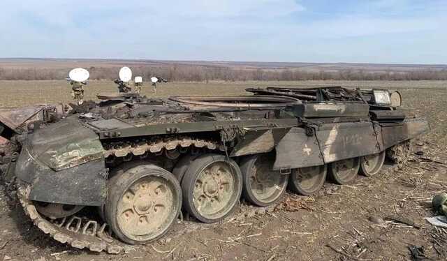 Ударный дрон разносит "броню" оккупантов