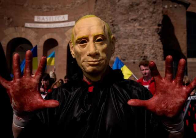 Почему Путин хочет воевать "до последнего украинца"