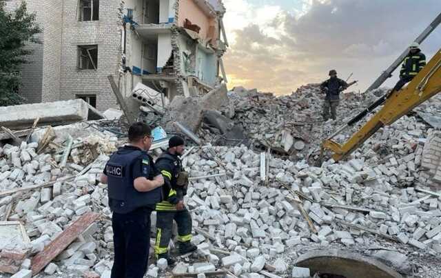 Появилось видео последствий удара по пятиэтажке в Часовом Яру