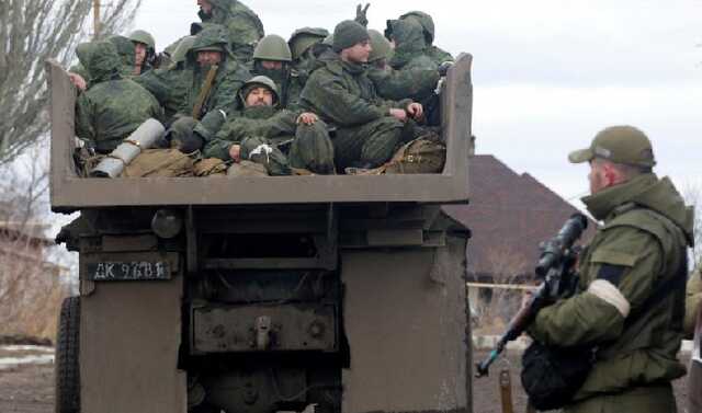 Оккупанты на Донбассе уничтожили памятник Василию Слипаку