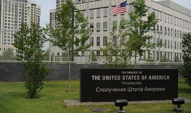 Посольство США призвало американцев немедленно покинуть Украину