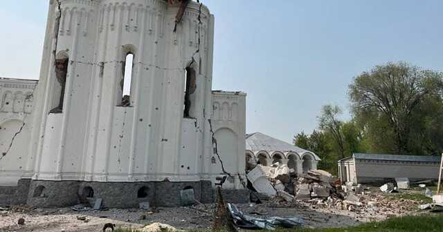 Украина эвакуировала часть людей из Святогорской Лавры