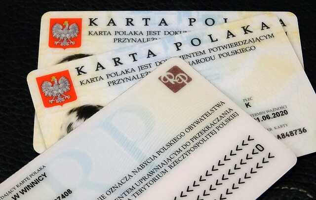 Польща спростила процедуру отримання Карти поляка для українців