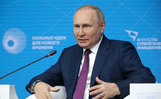 Путін заявив, що у Кока-колі "одна хімія"