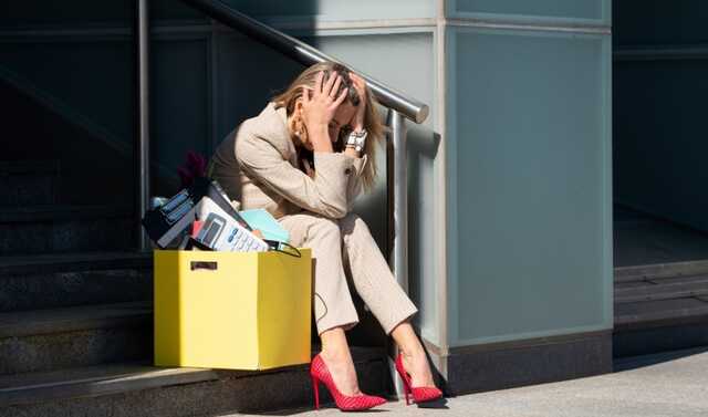 Понад третина українців втратили роботу з початку війни з РФ - економісти