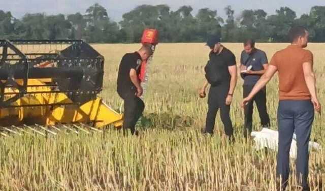 Тіло зниклого хлопчика на Дніпропетровщині знайшли випадково в полі: дитина була без одягу
