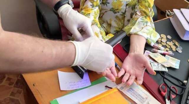 На Дніпропетровщині затримали чиновника управління водного господарства