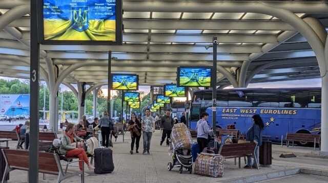 Майже вдома. Як українки у Польщі облаштовують своє життя