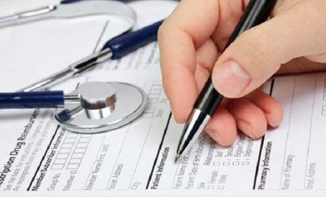 Более 200 тысяч украинских беженцев лишились права на бесплатную медстраховку в Чехии