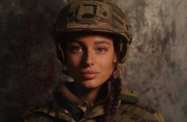 Снайперка ЗСУ підкорила мережу: 23-річну військову назвали українською Ларою Крофт