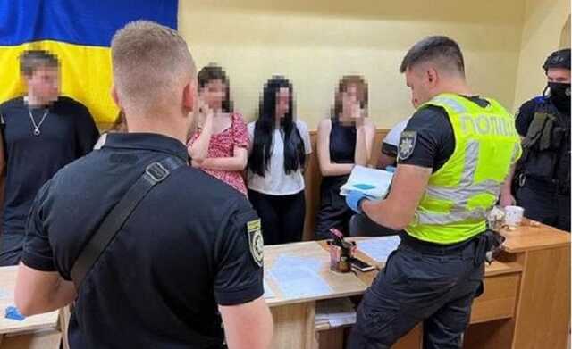 В Києві зловили псевдоволонтерів, які наживалися на онкохворих дітях