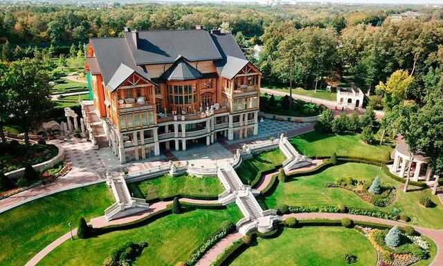 Резиденцию Межигорья возвращают государству. К чему здесь недра?