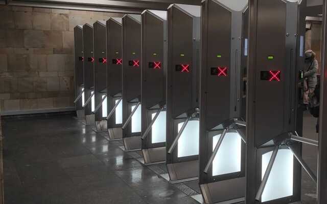 В метро Киева возникли проблемы с оплатой проезда