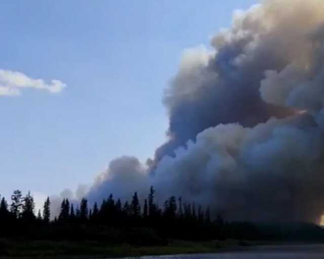 В Якутії спалахнули потужні лісові пожежі, все навколо затягує димом
