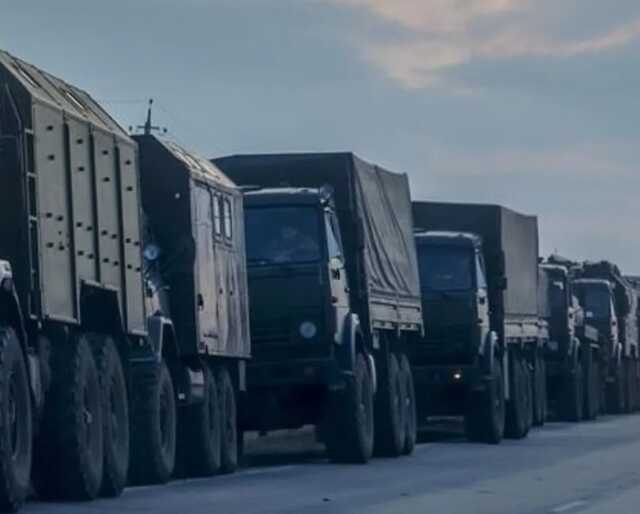 Окупанти активно перекидають військову техніку через Мелітополь: у місті глушать зв’язок