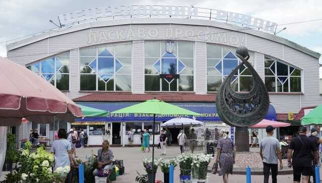 Оккупанты в Херсонской области запретили гривну и патрулируют рынки