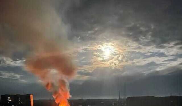 Окупанти вдарили по центру Харкова, під завалами будинку шукають людей