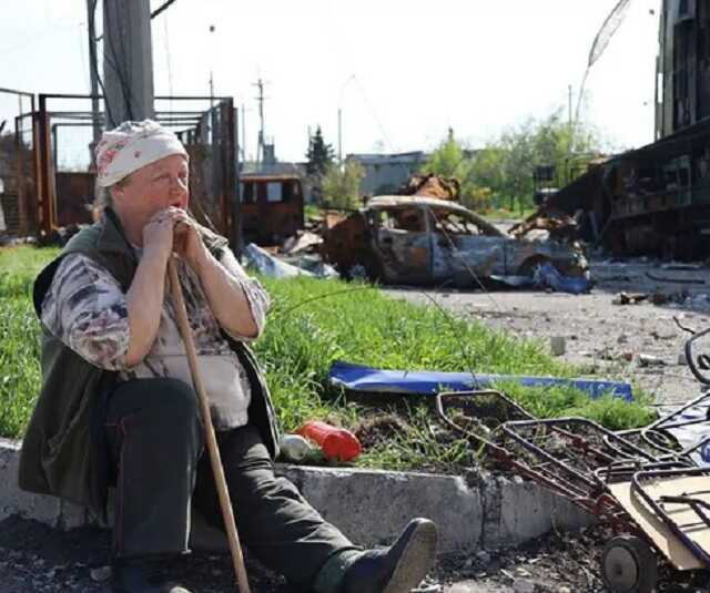З’явилося відео, де показані жахливі умови життя людей в окупованому Маріуполі