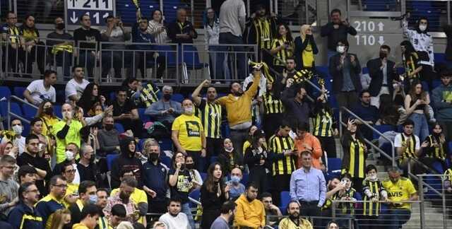 "Фенербахче" не будет извиняться перед Украиной из-за фанатов, скандировавших имя Путина