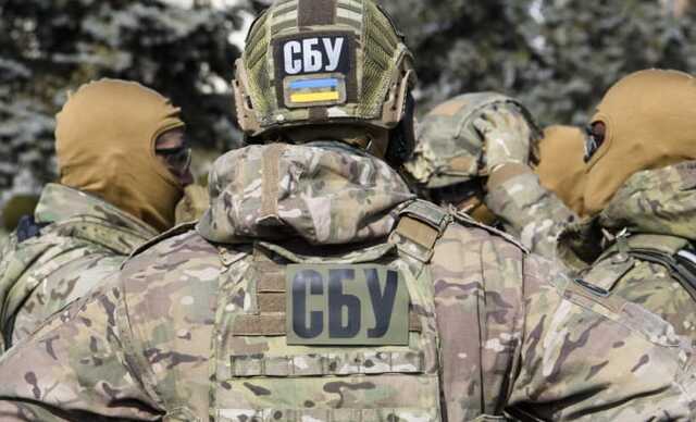 СБУ повідомила про підозру колаборантам, які допомагають РФ легалізувати окупацію на сході