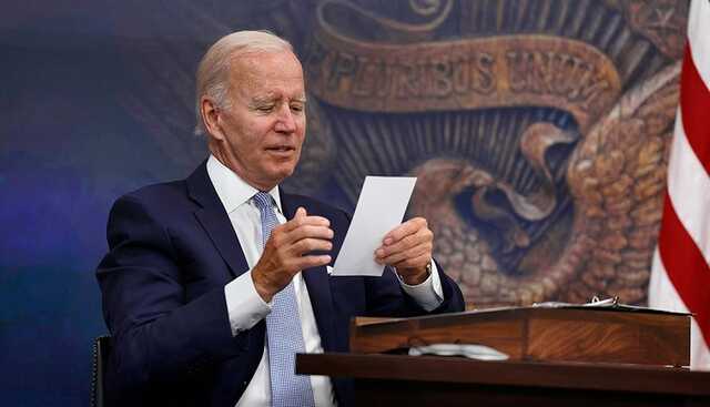 Мучает легкий кашель: Байден пятый день подряд получает положительный тест на COVID-19