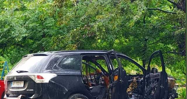 В окупованому Мелітополі підірвали автомобіль місцевого бізнесмена - ЗМІ