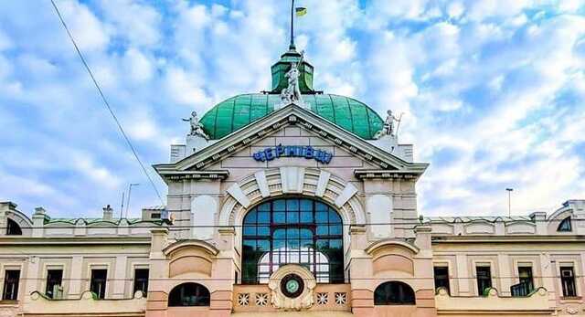 Черновцы уберут советские памятники из центра города