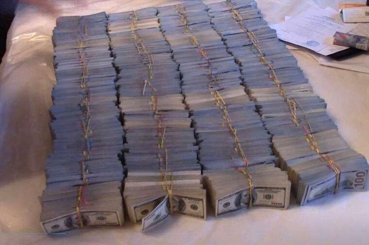 АРМА отримало 2,5 млн доларів, вилучених у київського забудовника