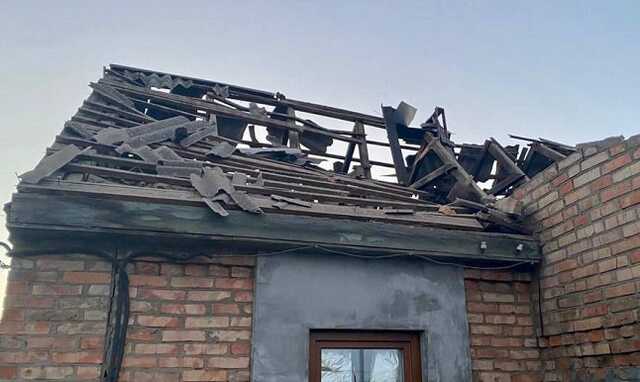 Росіяни обстріляли Нікопольський район: людей просять залишатися в укриттях