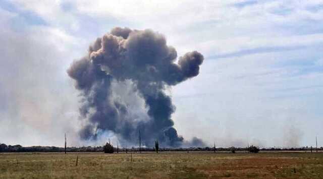 Росія зазнала великих втрат: з’явилися нові кадри наслідків вибухів на аеродромі у Криму