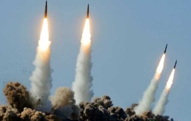 Росіяни випустили п’ять снарядів на Запоріжжі: сталася пожежа, є поранена